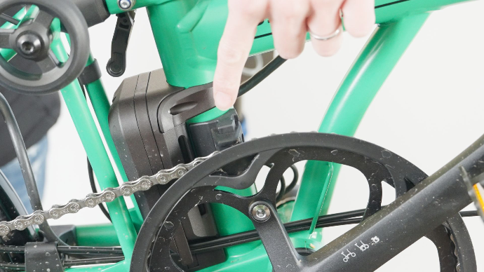 Brompton chain catcher on bike