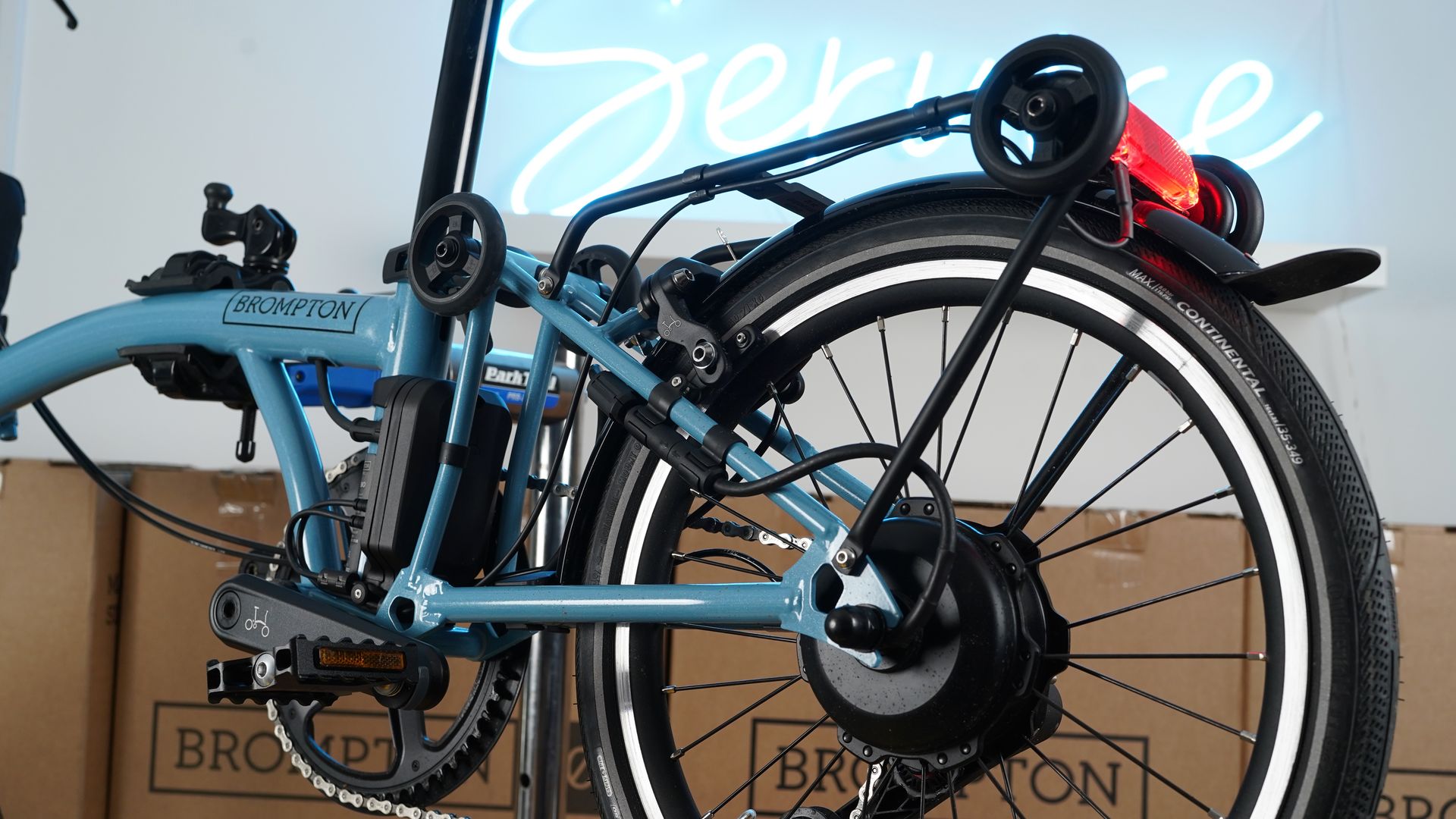 Brompton Electric e-Motiq rear cable routing - rack version